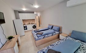 Best Family Apartments & Parking